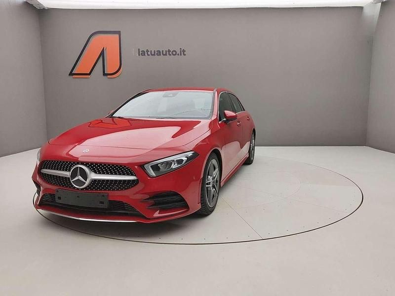 Gebraucht Mercedes A180 AMG Line Premium 116 PS (85 kW) 2020 Rot Kleinwagen