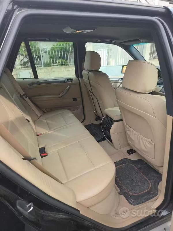 Begagnad BMW X5 2005 Svart SUV