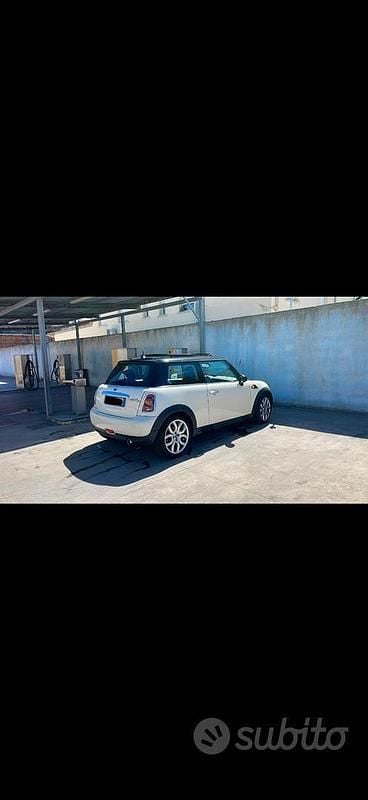 Usata Mini Cooper D 109 CV (80 kW) 2009 Utilitaria