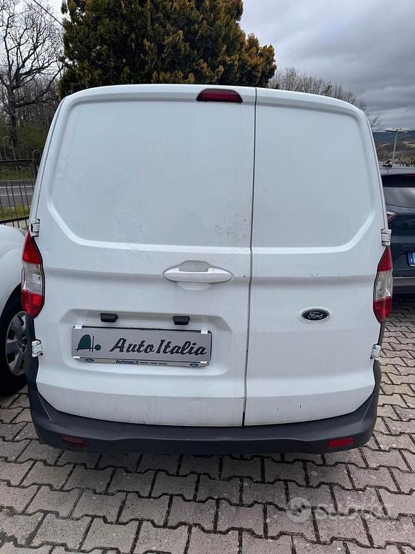 Usata Ford Courier 75 CV (55 kW) 2018 Bianco Monovolume