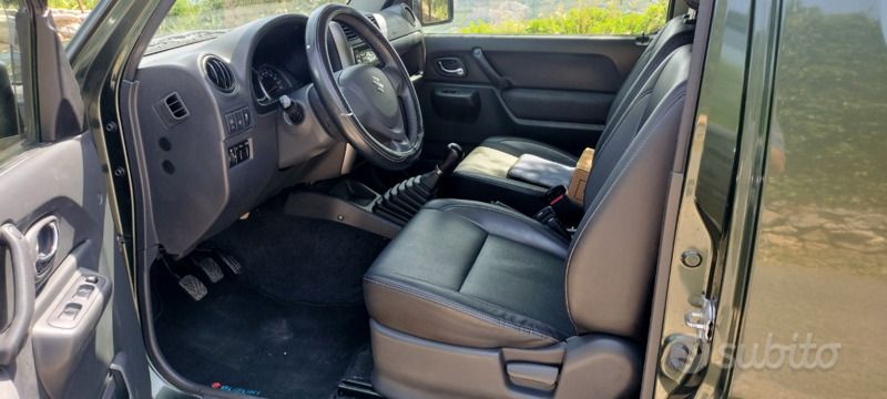 Usata Suzuki Jimny 97 CV (71 kW) 2016 Verde SUV