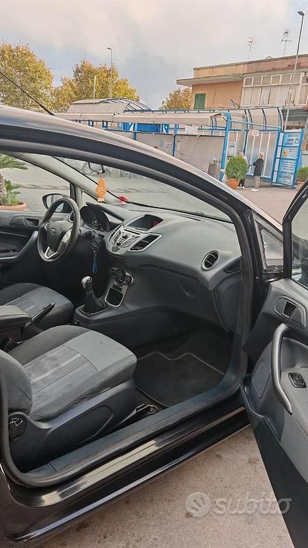 Usata Ford Fiesta 2010 Nero Utilitaria