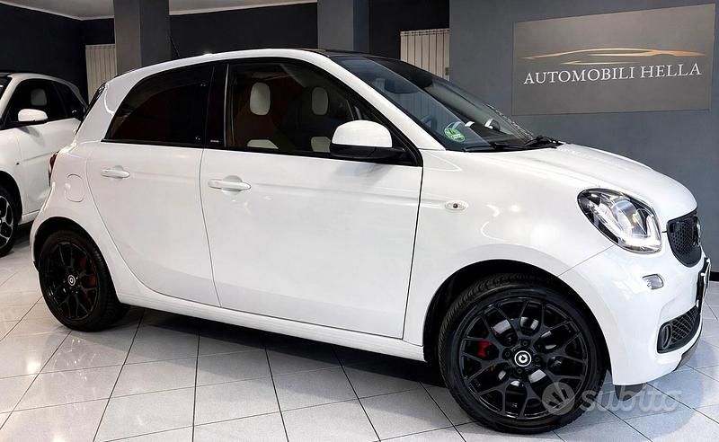 Usata Smart ForFour Passion 90 CV (66 kW) 2015 Bianco Utilitaria
