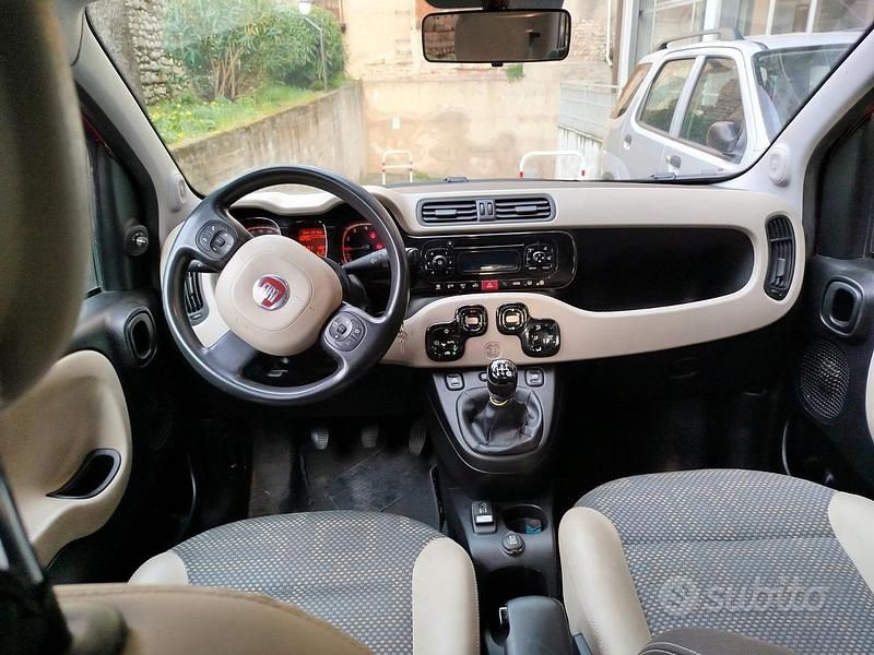 Usata Fiat Panda Trekking 85 CV (62 kW) 2016 Rosso Utilitaria