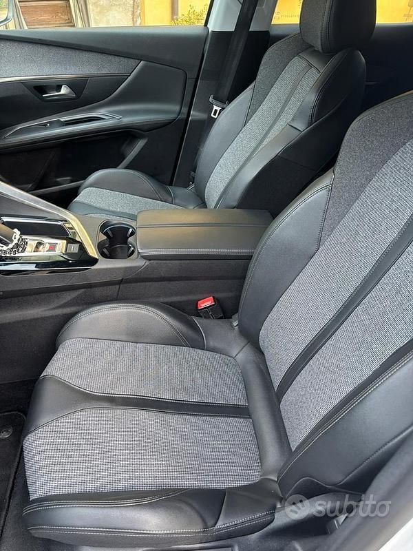 Usata Peugeot 3008 Allure 131 CV (96 kW) 2020 Station wagon