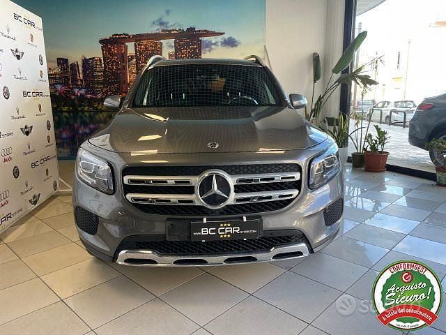 Usata Mercedes GLB180 Business 116 CV (85 kW) 2021 Grigio SUV