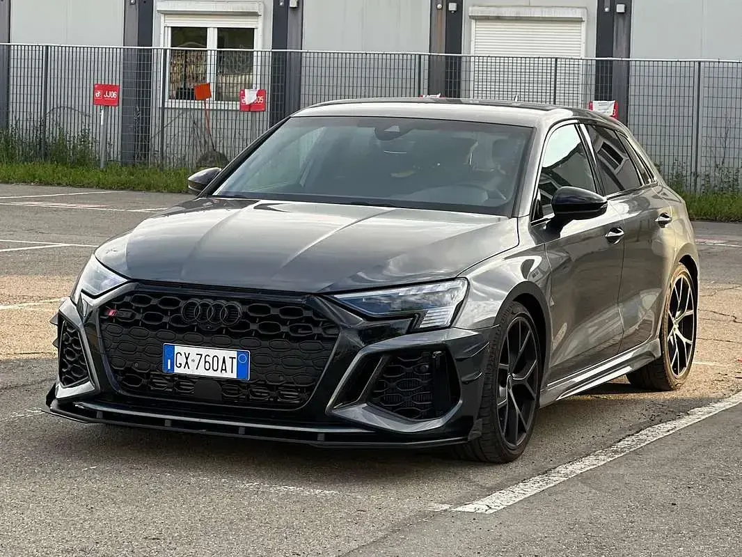 Usata Audi RS3 400 CV (294 kW) 2023 Grigio Berlina