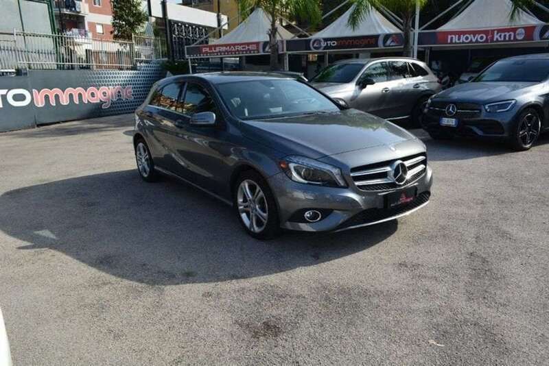 Usata Mercedes A180 109 CV (80 kW) 2015 Grigio Berlina