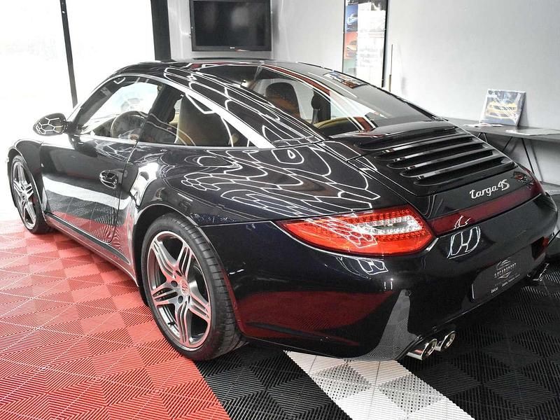 Usata Porsche 997 385 CV (283 kW) 2011 Magic black Cabrio