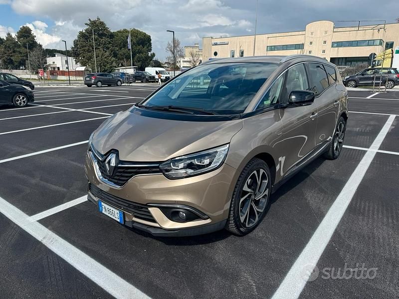 Usata Renault Scénic IV Bose Edition 110 CV (80 kW) 2018 Grigio Monovolume