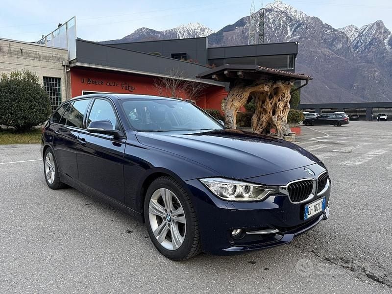 Usata BMW 328 Efficient Dynamics 245 CV (180 kW) 2013 Blu Station wagon