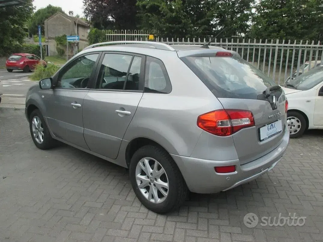 Usata Renault Koleos Dynamique 150 CV (110 kW) 2009 Grigio SUV
