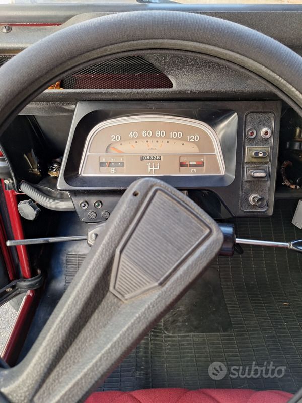 Usata Citroën 2CV Charleston 29 CV (21 kW) 1984 Nero Berlina