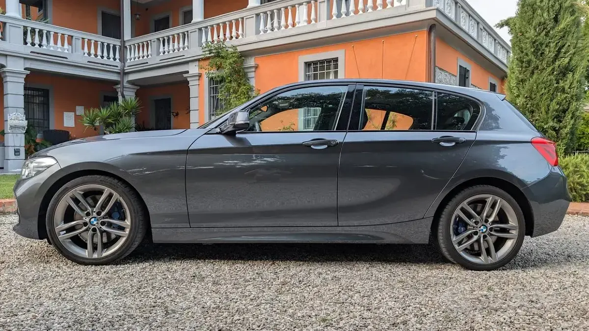 Usata BMW 120 M Sport 190 CV (139 kW) 2017 Grigio Utilitaria