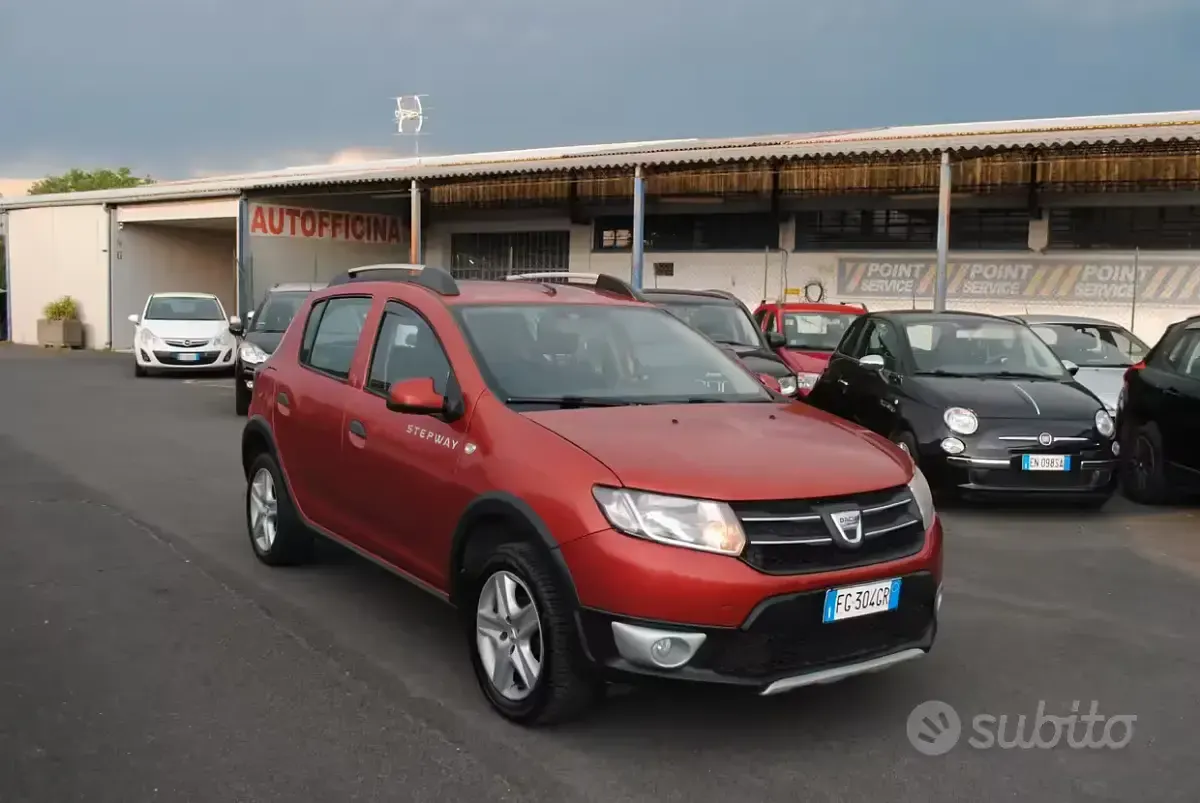 Usata Dacia Sandero Stepway 90 CV (66 kW) 2016 Rosso Berlina