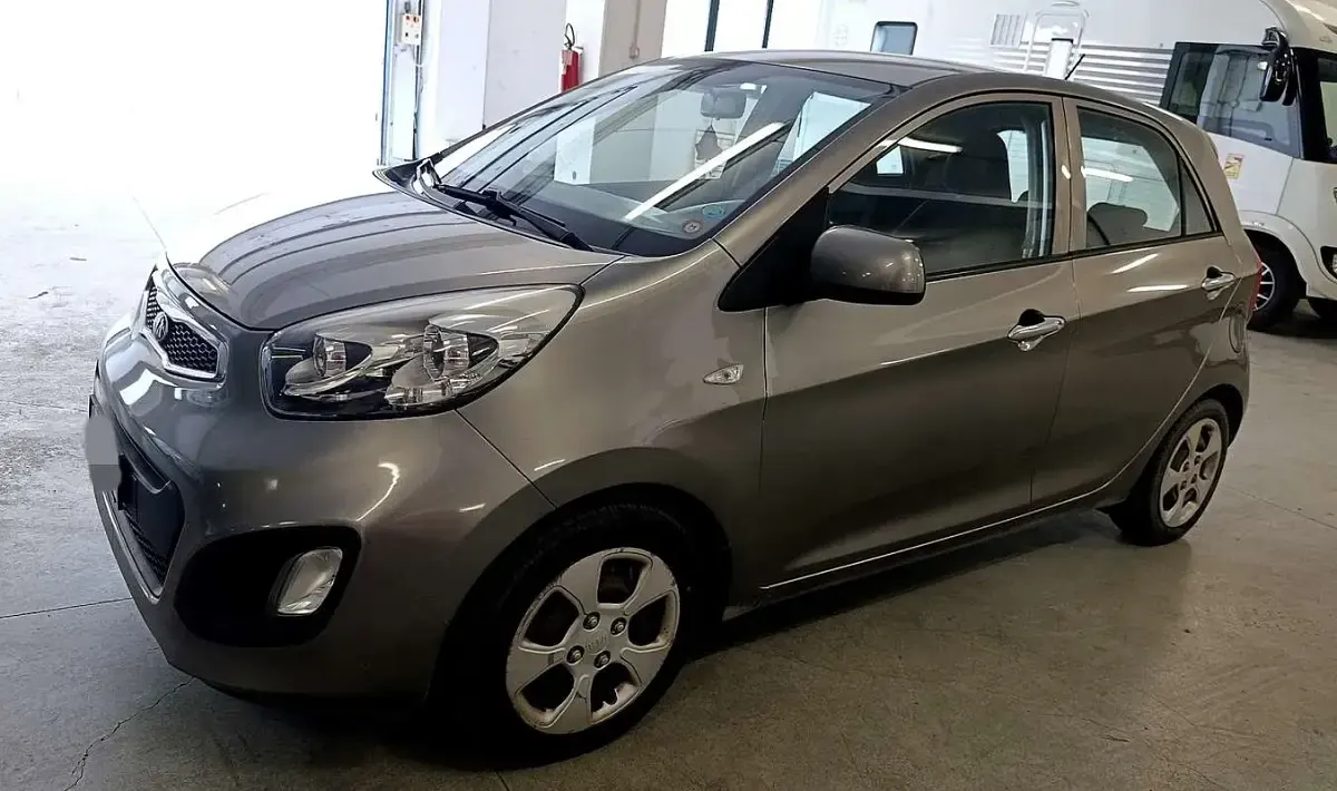 Usata Kia Picanto 68 CV (50 kW) 2014 Utilitaria
