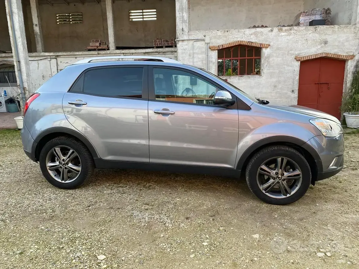 Usata SsangYong Korando 175 CV (128 kW) 2012 Grigio SUV