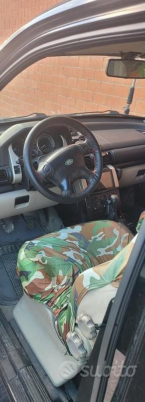 Usata Land Rover Freelander 109 CV (80 kW) 2005 Nero SUV