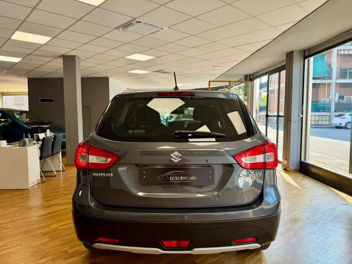 Usata Suzuki SX4 S-Cross 111 CV (81 kW) 2019 Grigio SUV
