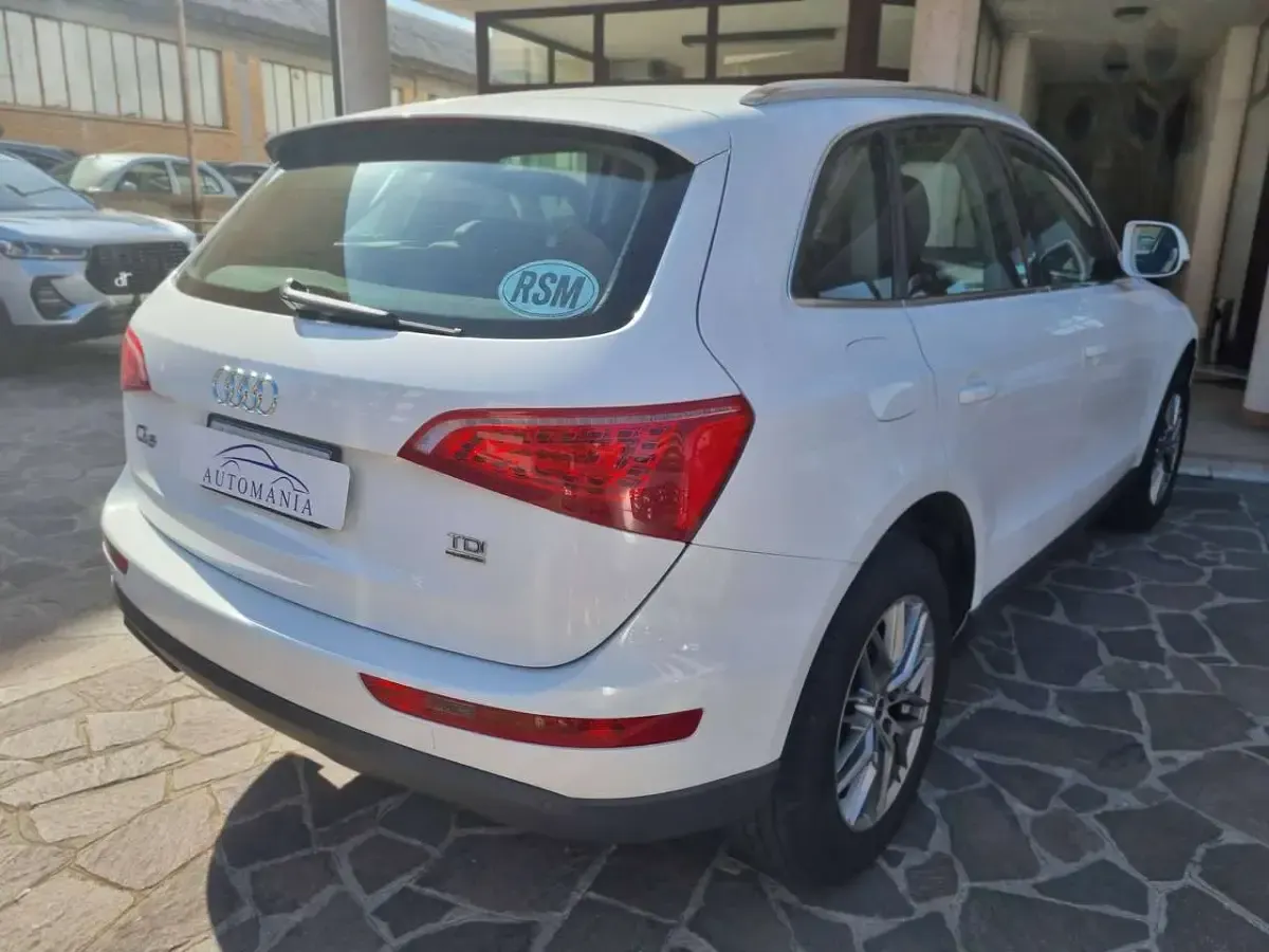 Usata Audi Q5 Advanced 143 CV (105 kW) 2011 Bianco SUV