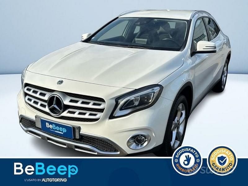 Usata Mercedes GLA200 136 CV (100 kW) 2017 Bianco metallizzato SUV