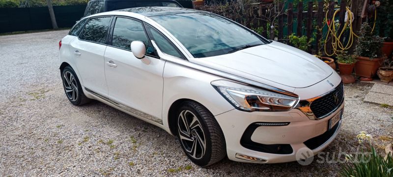 Usata DS Automobiles DS5 Chic 181 CV (133 kW) 2016 Bianco Utilitaria