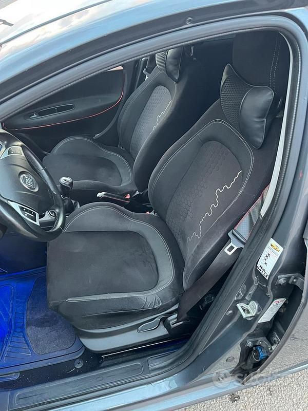 Usata Fiat Punto Lounge 75 CV (55 kW) 2014 Grigio Utilitaria