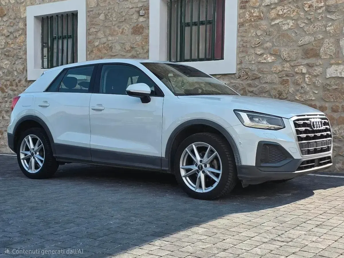 Usata Audi Q2 Business 116 CV (85 kW) 2022 Bianco SUV