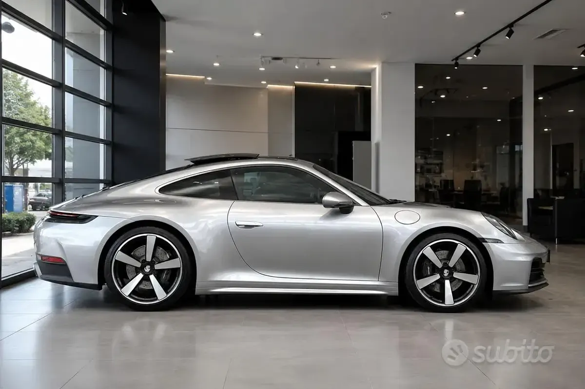 Usata Porsche 911 Carrera 394 CV (289 kW) 2025 Grigio Coupé