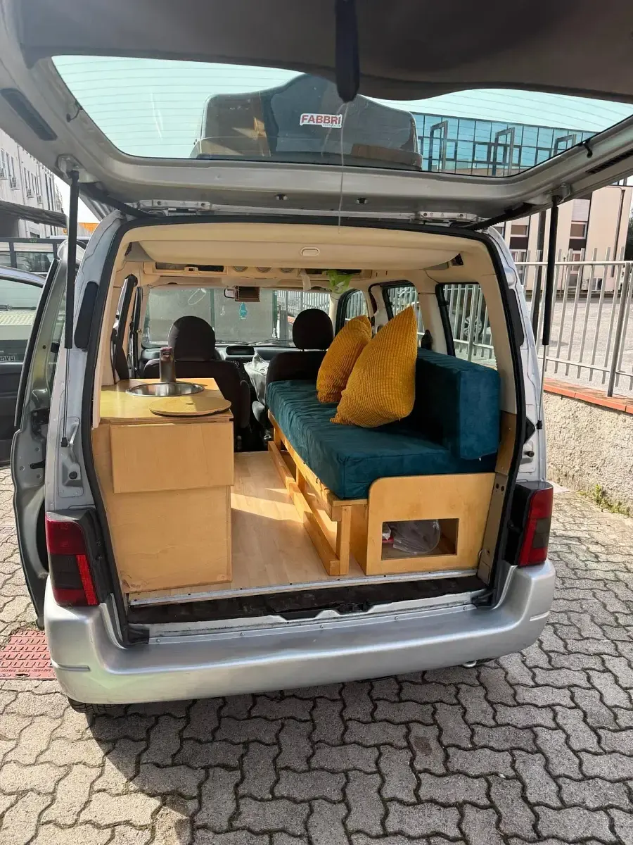 Usata Citroën Berlingo 89 CV (65 kW) 2026 Argento Monovolume