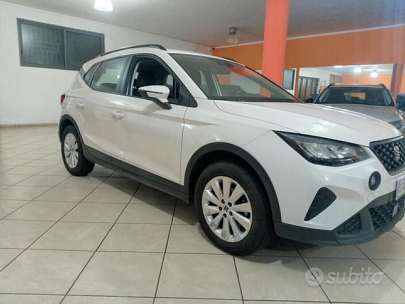 Usata Seat Arona Style 89 CV (65 kW) 2022 Bianco SUV