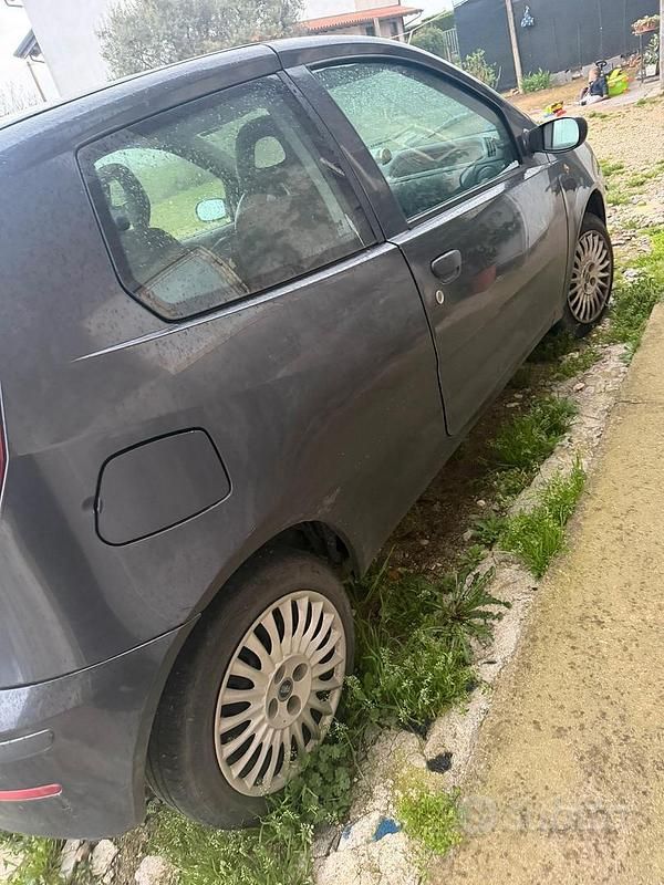 Usata Fiat Punto 2004 Grigio Utilitaria