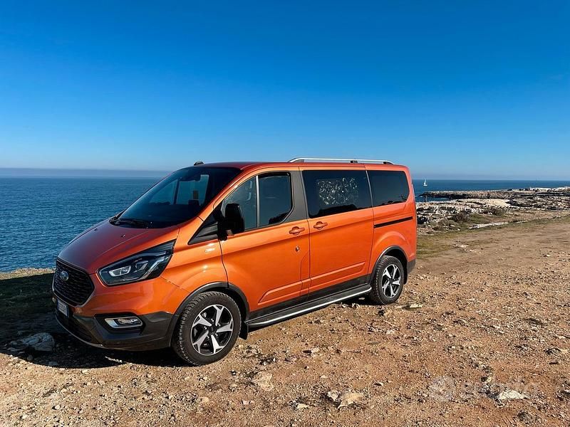 Usata Ford Tourneo Active 185 CV (136 kW) 2021 Monovolume