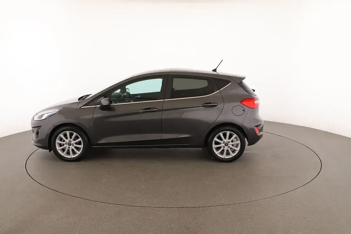 Usata Ford Fiesta Titanium 100 CV (73 kW) 2018 Grigio Utilitaria