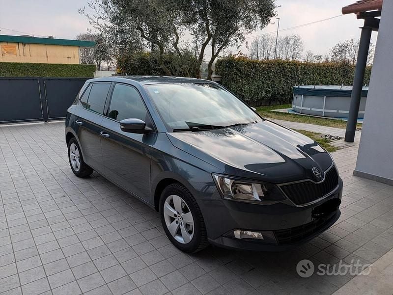 Usata Skoda Fabia 75 CV (55 kW) 2015 Grigio Utilitaria