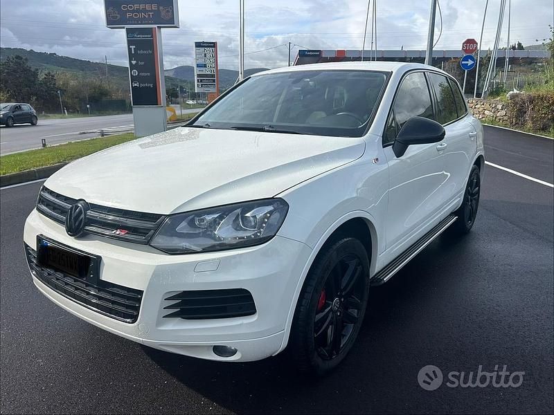 Usata VW Touareg Executive 239 CV (175 kW) 2011 Bianco SUV