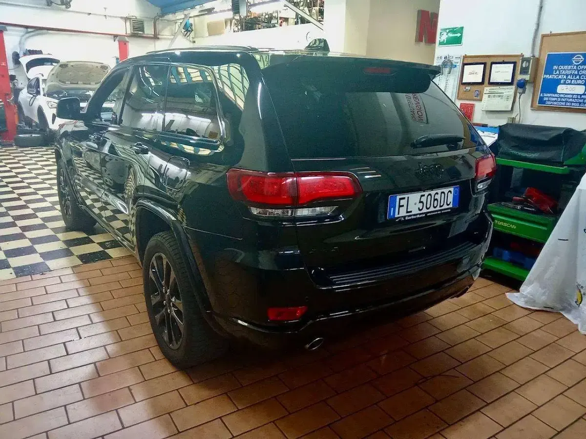 Usata Jeep Grand Cherokee Night Eagle 250 CV (183 kW) 2017 Nero SUV
