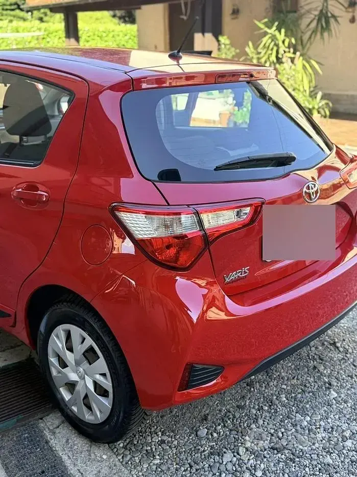 Usata Toyota Yaris 72 CV (52 kW) 2018 Rosso Utilitaria