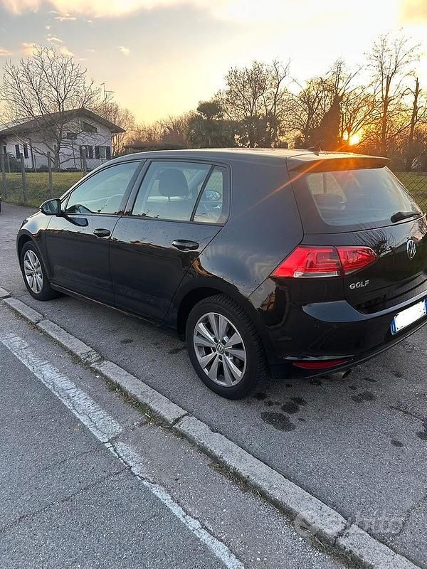 Usata VW Golf VII 110 CV (80 kW) 2017 Nero Berlina