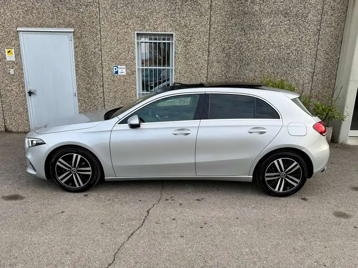 Usata Mercedes A200 163 CV (119 kW) 2022 Argento Berlina