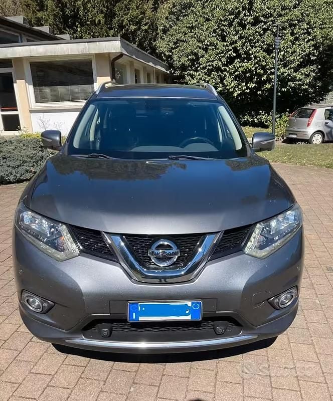 Usata Nissan X-Trail 131 CV (96 kW) 2015 Grigio SUV