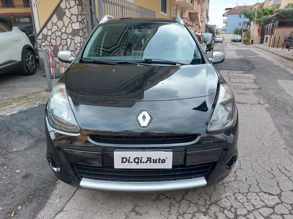 Usata Renault Clio Dynamique 90 CV (66 kW) 2012 Nero Station wagon