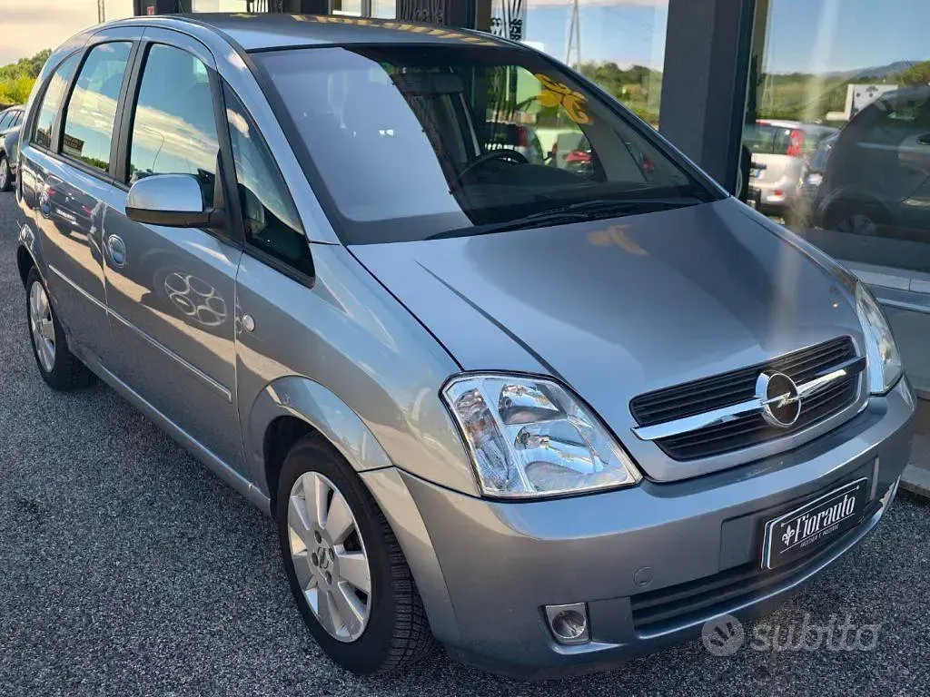 Usata Opel Meriva Cosmo 101 CV (74 kW) 2004 Blu Monovolume