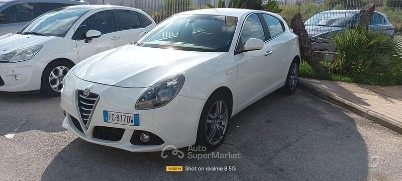 Usata Alfa Romeo Giulietta Distinctive 120 CV (88 kW) 2016 Bianco Berlina