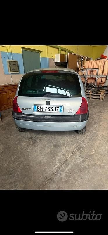 Usata Renault Clio II 58 CV (42 kW) 2000 Berlina