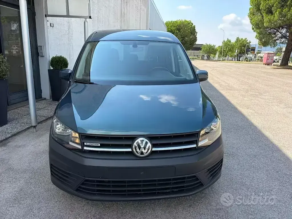 Usata VW Caddy Life 110 CV (80 kW) 2019 Blu metallizzato Monovolume
