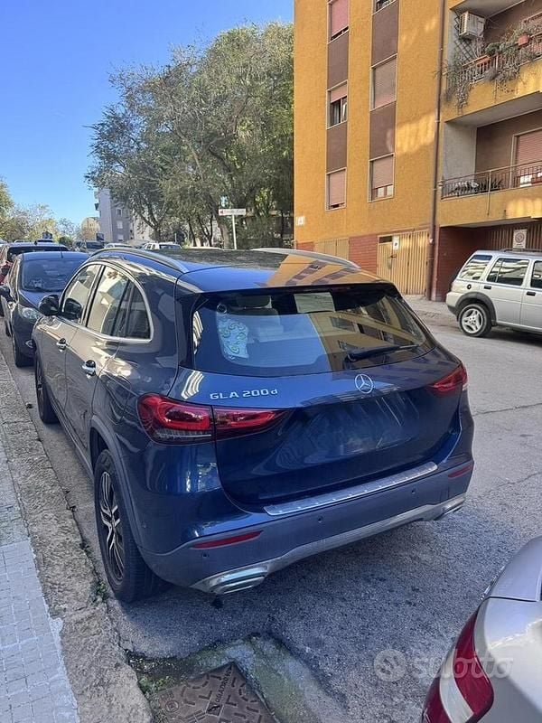 Usata Mercedes GLA200 150 CV (110 kW) 2022 Blu SUV