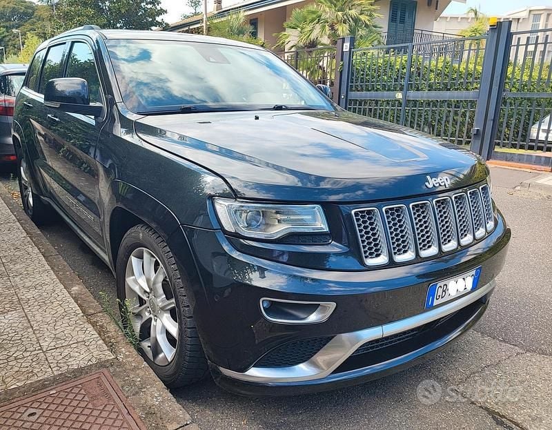 Usata Jeep Grand Cherokee Summit 250 CV (183 kW) 2015 Nero SUV