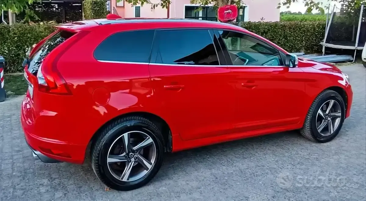 Usata Volvo XC60 R-Design 2014 Rosso SUV