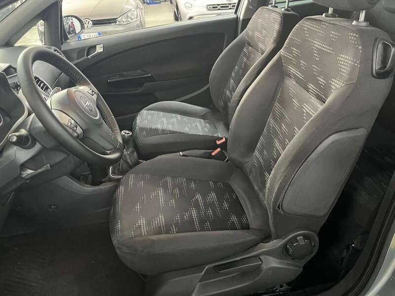 Usata Opel Corsa 86 CV (63 kW) 2012 Grigio Berlina